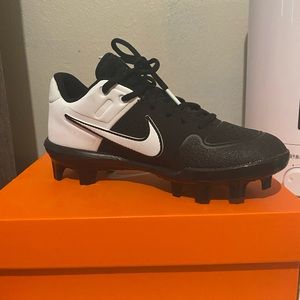 Boys Nike baseball cleats